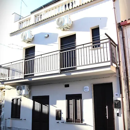 Ophelia - Luxury House Ioppolo Giancaxio